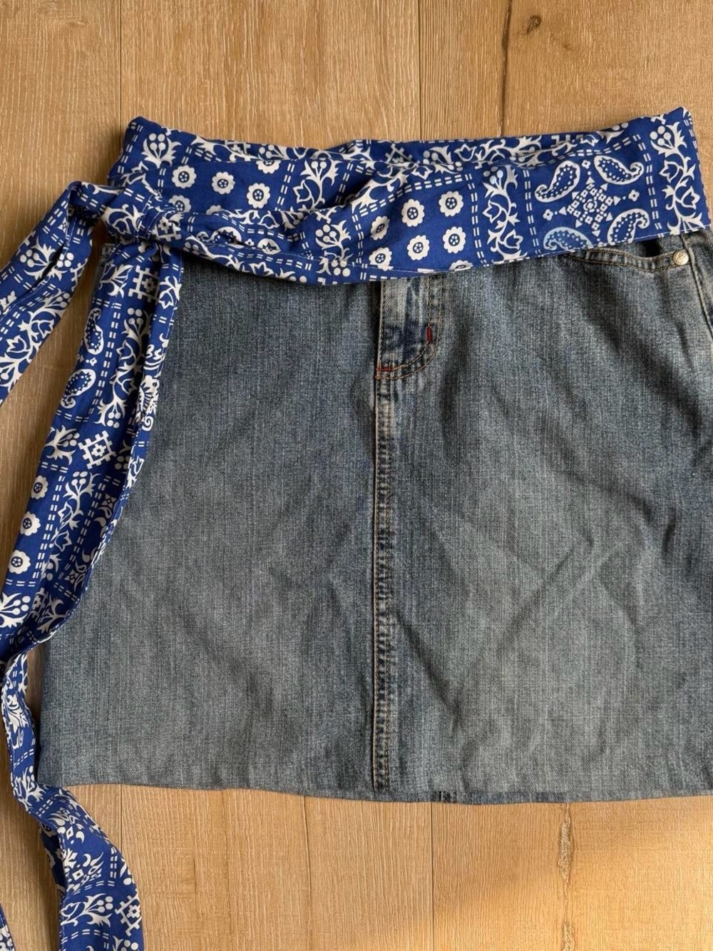 Vintage Y2K Bandana Waist Denim Mini Skirt